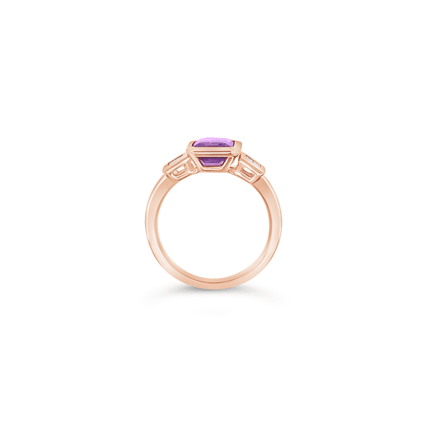 Anillo Amatista y diamantes baguette.