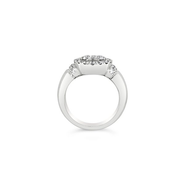 Anillo extraordinario de diamantes.