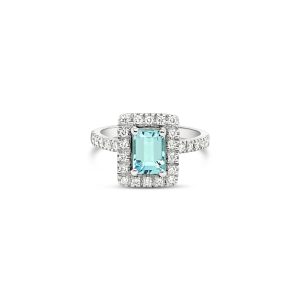 Anillo Agua marina corte esmeralda.